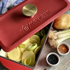 Mahlzeit Gusseisen Bräter Mit Deckel Emailliert, 3 Liter, Dark Cherry, Schmortopf, Bratentopf -Camping Store DOSQ3Er dutch oven braeter emailliert actionbild2 2000px 1280x1280