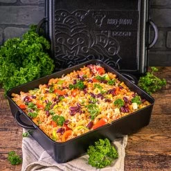 BBQ-Toro Dutch Oven Pan DOSQU, 9,5 L Ultimate Gusseisen Kochtopf Mit PRO3+ Beschichtung, Gusstopf -Camping Store DOSQU dutch oven ultimate actionbild 2000px 1280x1280