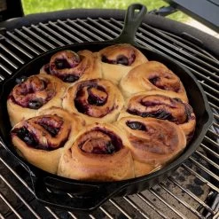 BBQ-Toro Gusseisen Grillpfanne Ø 30 Cm Mit Glasdeckel | Bratpfanne 11 BBQ-Toro Gusseisen Grillpfanne Ø 30 Cm Mit Glasdeckel | Bratpfanne -Camping Store GPFA grillpfanne glasdeckel actionbild2 967px 1280x1280