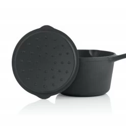 BBQ-Toro Gusseisen Stielkasserolle Mit Deckel | 2 Liter | Für Kleinere Portionen, Suppen Oder Saucen -Camping Store PAN24 stieltopf mit deckel bild3 1280x1280