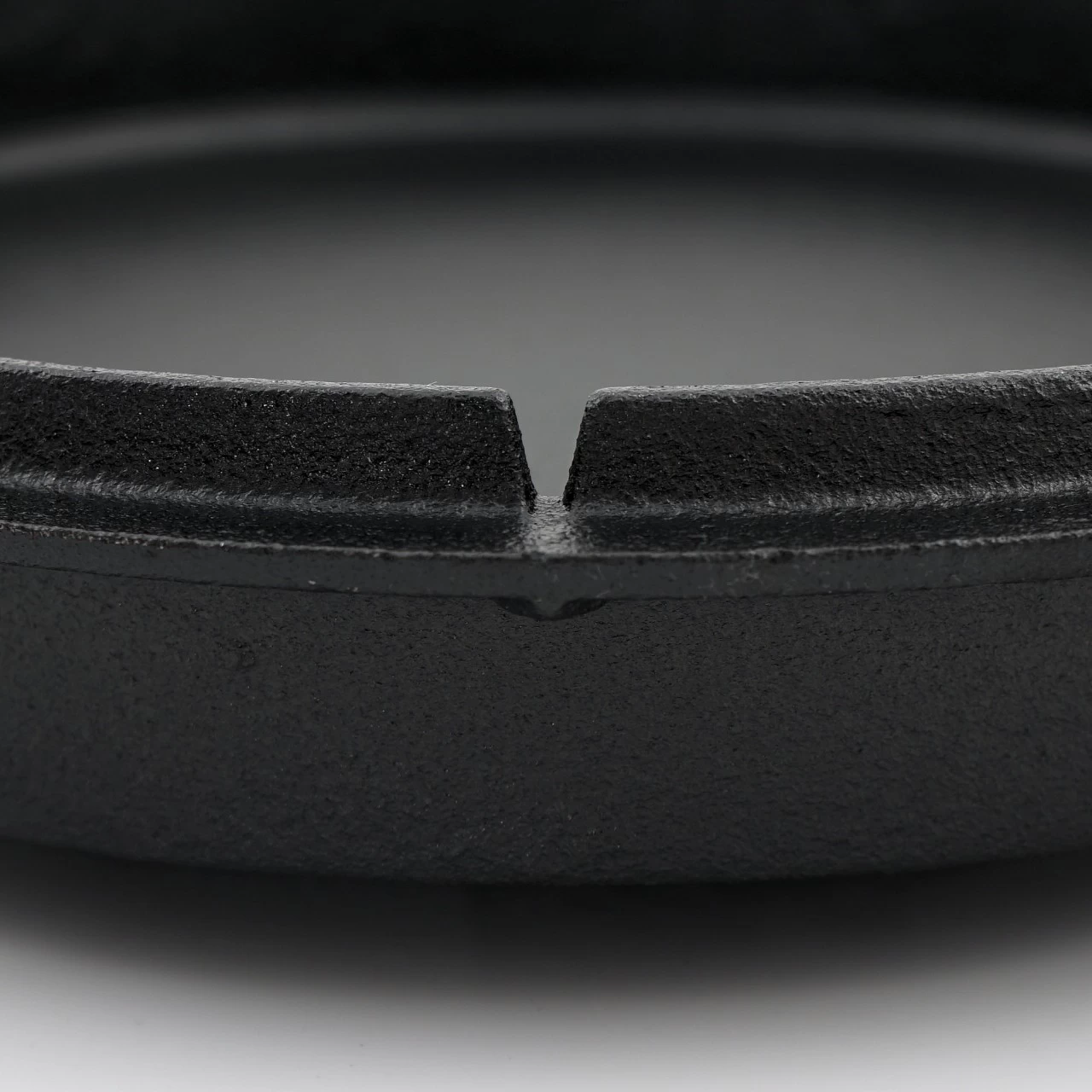 BBQ-Toro Dutch Oven 7,3 L Premium Gusseisen Kochtopf | Gusstopf 8 BBQ-Toro Dutch Oven 7,3 L Premium Gusseisen Kochtopf | Gusstopf – Bild 6