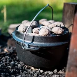 BBQ-Toro Dutch Oven 7,3 L Premium Gusseisen Kochtopf | Gusstopf 14 BBQ-Toro Dutch Oven 7,3 L Premium Gusseisen Kochtopf | Gusstopf -Camping Store dutch oven premium action1 1800px 1280x1280 2