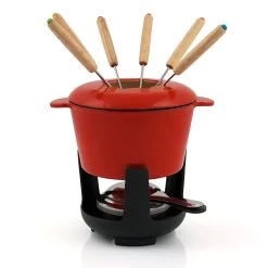 BBQ-Toro 13-teiliges Gusseisen Fondue Set Für 6 Personen | 1 L | Emailliert Rot