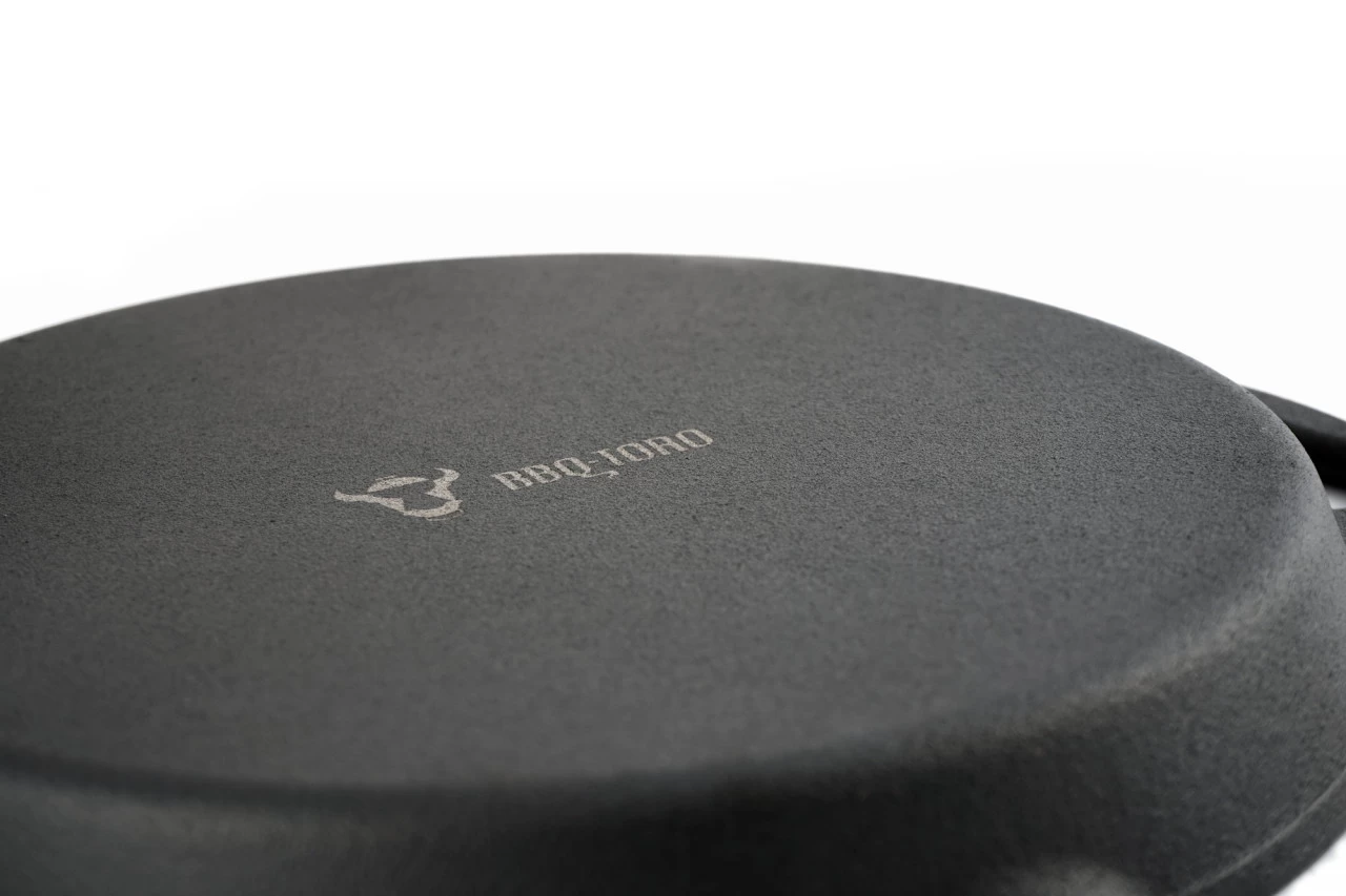 BBQ-Toro Gusseisen Grillpfanne Ø 35 Cm - Servierpfanne Mit Ausgießer 8 BBQ-Toro Gusseisen Grillpfanne Ø 35 Cm - Servierpfanne Mit Ausgießer – Bild 6