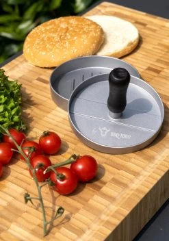 BBQ-Toro Aluminium Burgerpresse | Ø 11,8 Cm | Grau | Fleischformer 13 BBQ-Toro Aluminium Burgerpresse | Ø 11,8 Cm | Grau | Fleischformer -Camping Store patty1 burgerpresse actionbild2 2000px 1280x1280