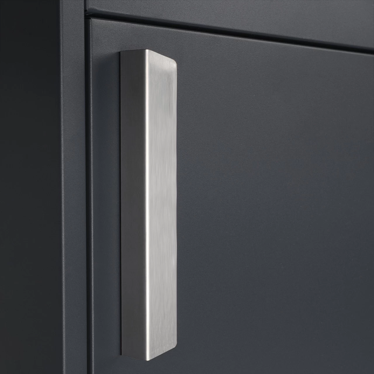 Zelsius Paketbriefkasten Neptun | Pulverbeschichteter Stahl | RAL7016 Anthrazit Mit Diebstahlsperre 9 Zelsius Paketbriefkasten Neptun | Pulverbeschichteter Stahl | RAL7016 Anthrazit Mit Diebstahlsperre – Bild 7