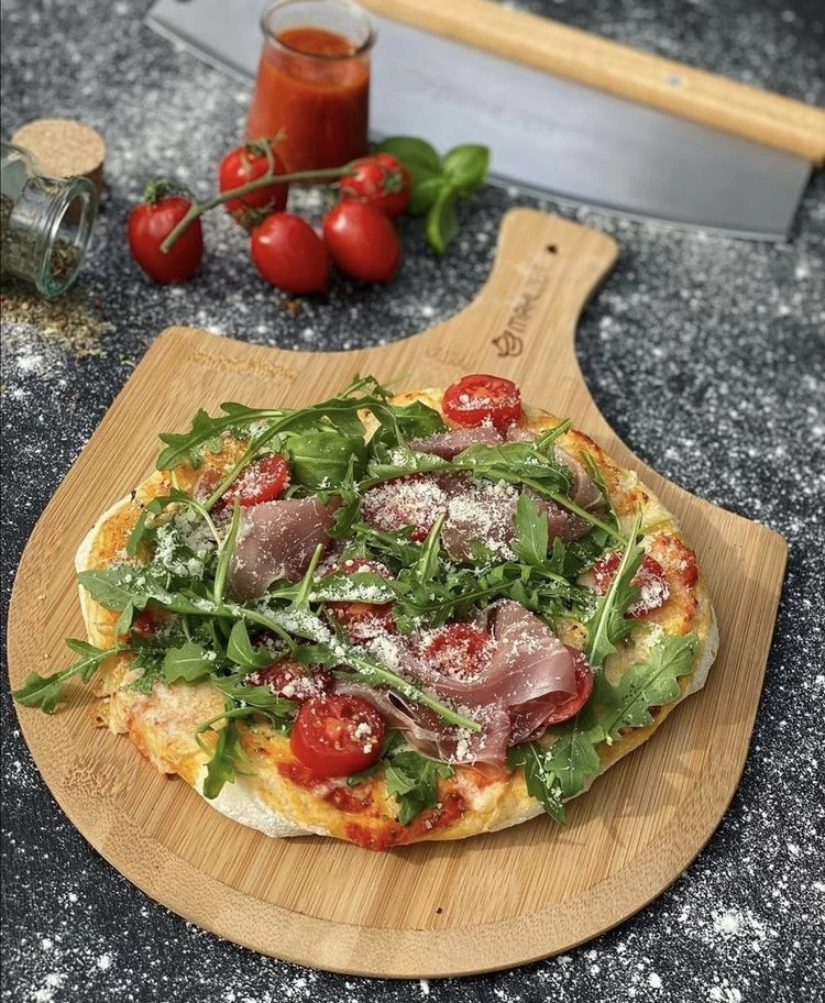 Mahlzeit 3-teiliges Pizza Set | 38 X 30 Cm | Pizzastein Mit Schaufel Und Messer 4 Mahlzeit 3-teiliges Pizza Set | 38 X 30 Cm | Pizzastein Mit Schaufel Und Messer – Bild 2