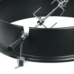 BBQ-Toro Grillspieß-Set Für Ø 57 Cm Kugelgrill Mit Grillkörper, Spieß, Motor Und Fleischnadeln -Camping Store r55sps grillspiess bild2 2000px 1280x1280