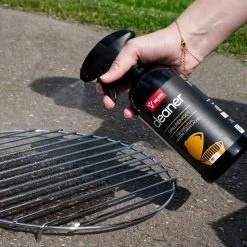 BBQ-Toro 4-teiliges Allrounder Pflege Set | Grill Reinigungsset Und Pflege, Zubehör, Grill-Spray -Camping Store rei02 cleaner actionbild1 2000px 1280x1280
